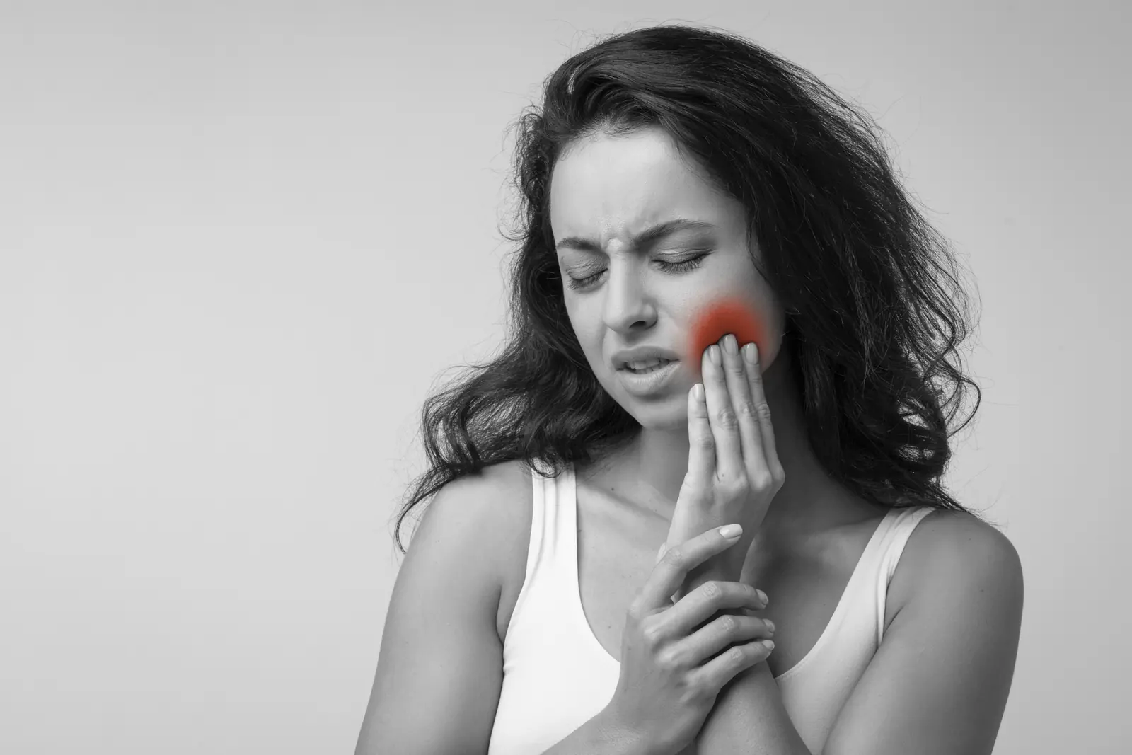 What helps unbearable tooth pain